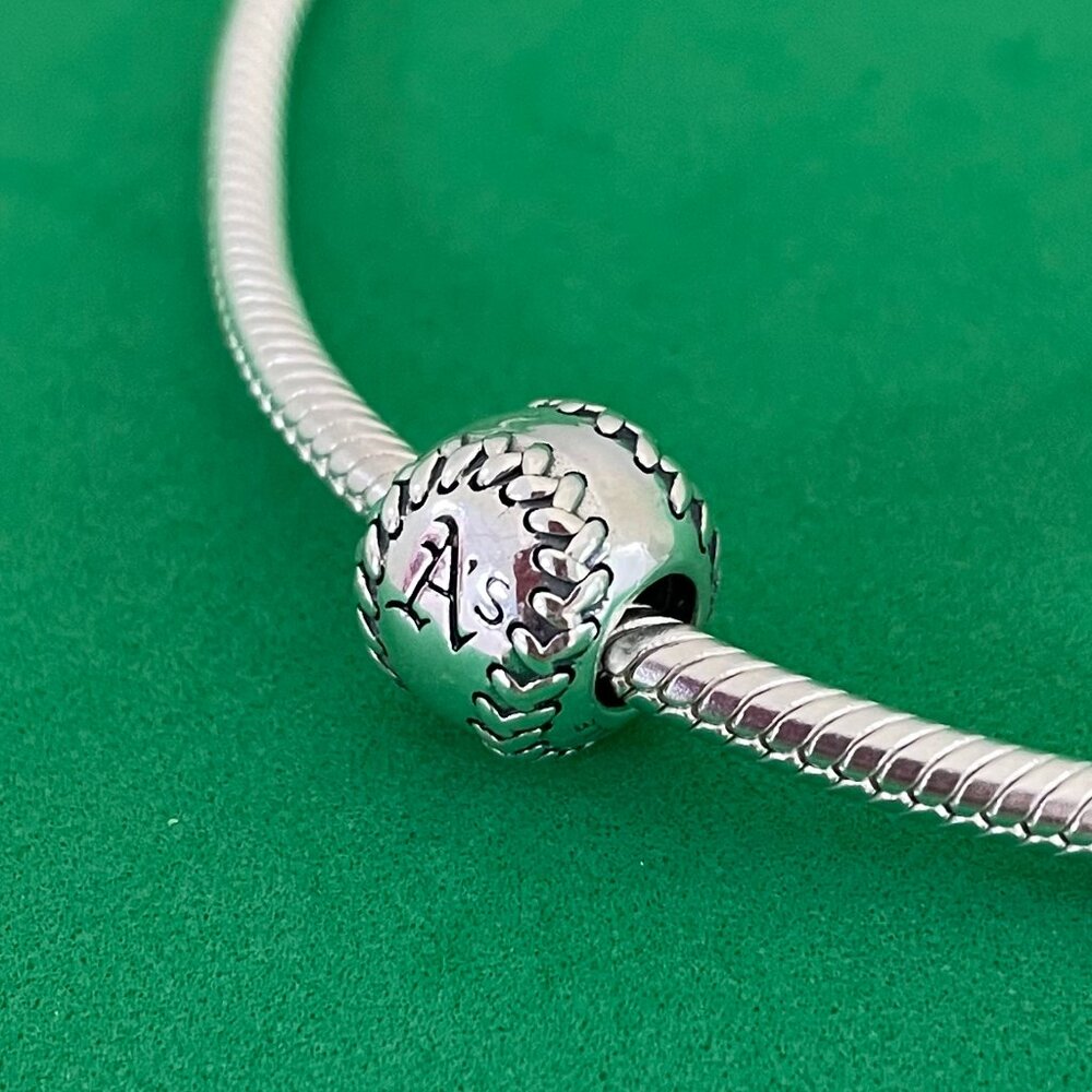 PANDORA MLB Oakland As Dangle Charm